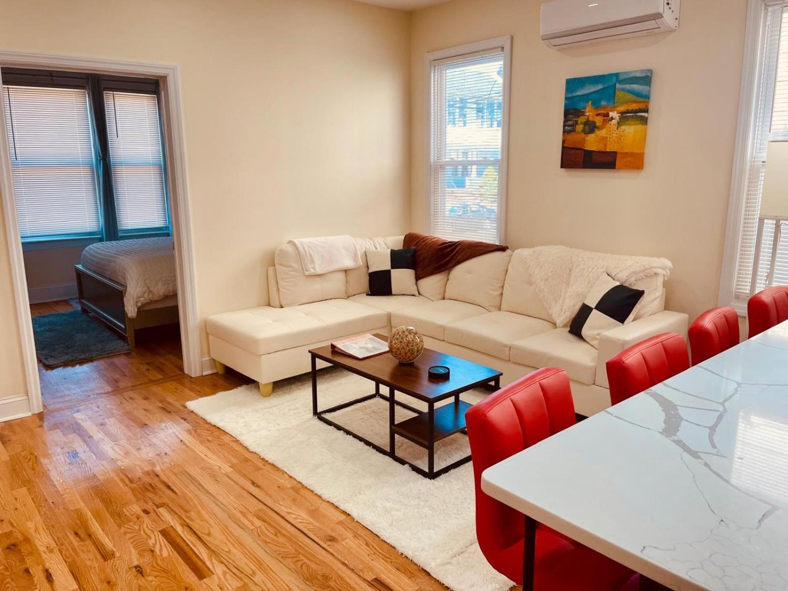 Апартаменты Ooohlala! 2 Beds And 2 Full Baths W/Free Parking Ньюарк Экстерьер фото