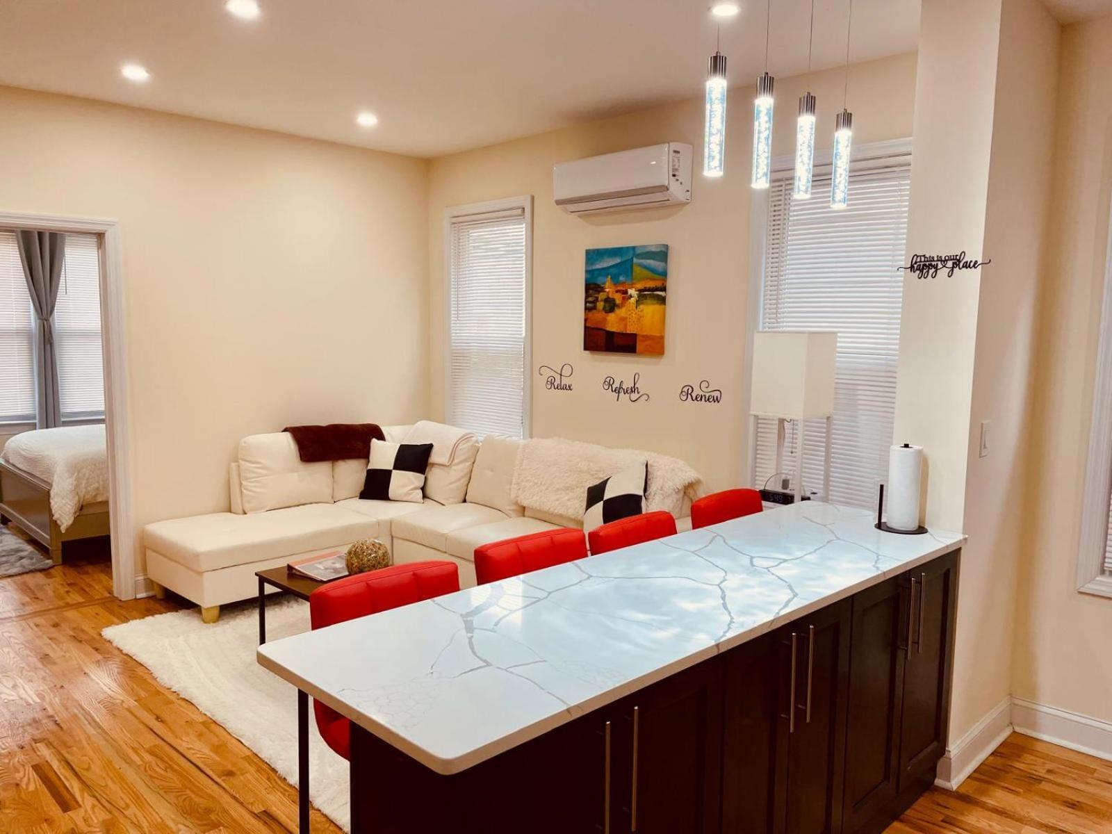 Апартаменты Ooohlala! 2 Beds And 2 Full Baths W/Free Parking Ньюарк Экстерьер фото