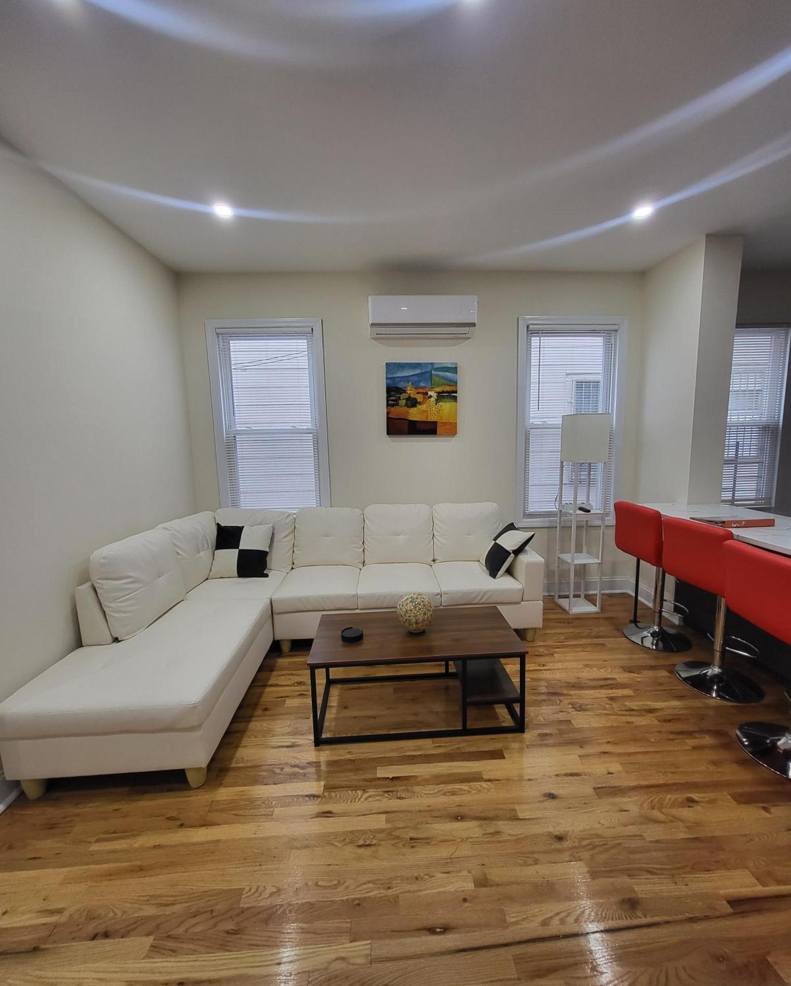 Апартаменты Ooohlala! 2 Beds And 2 Full Baths W/Free Parking Ньюарк Экстерьер фото
