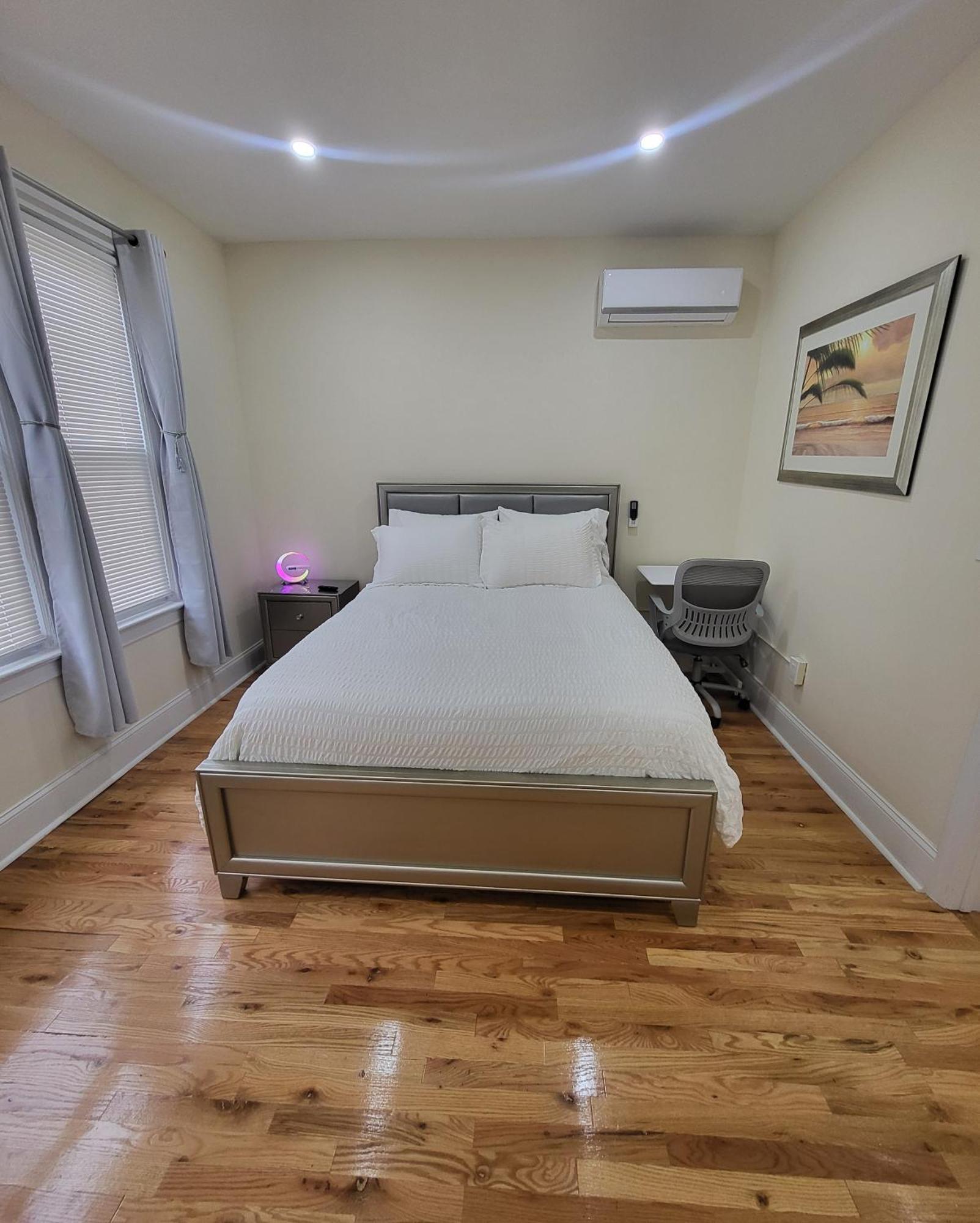 Апартаменты Ooohlala! 2 Beds And 2 Full Baths W/Free Parking Ньюарк Экстерьер фото