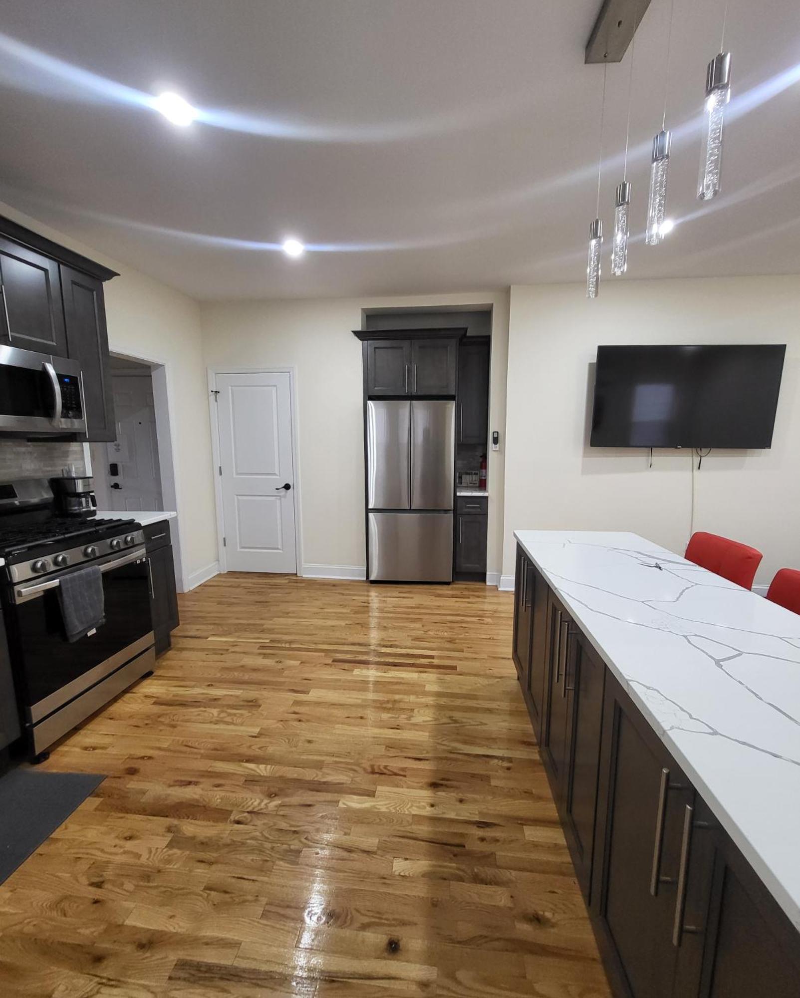 Апартаменты Ooohlala! 2 Beds And 2 Full Baths W/Free Parking Ньюарк Экстерьер фото