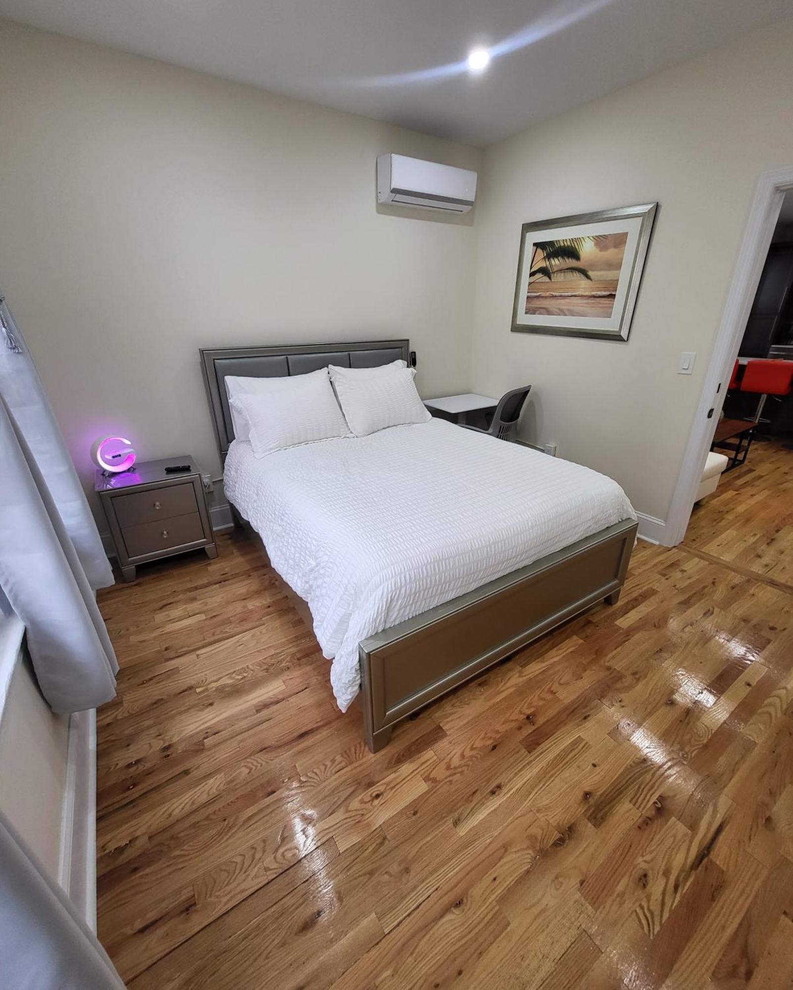 Апартаменты Ooohlala! 2 Beds And 2 Full Baths W/Free Parking Ньюарк Экстерьер фото